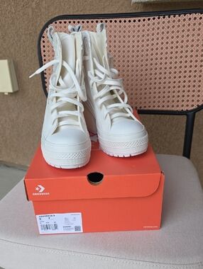 Converse Women’s White High-Top Sneakers  Western Chuck Taylor